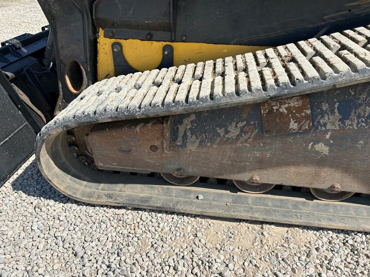 new-holland-c232-image-18