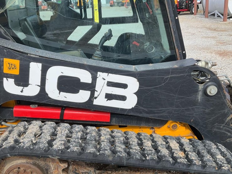 2021-jcb-215t-image-47
