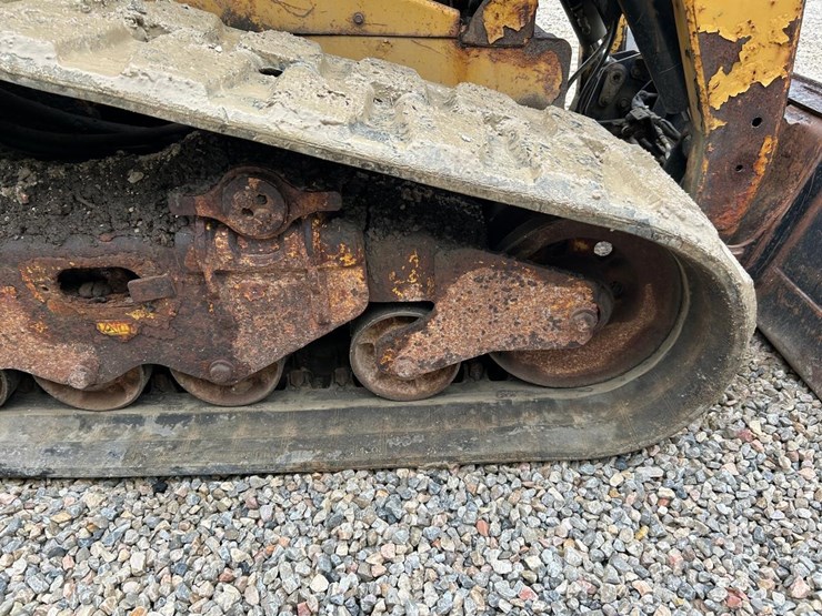 caterpillar-279c2-image-15