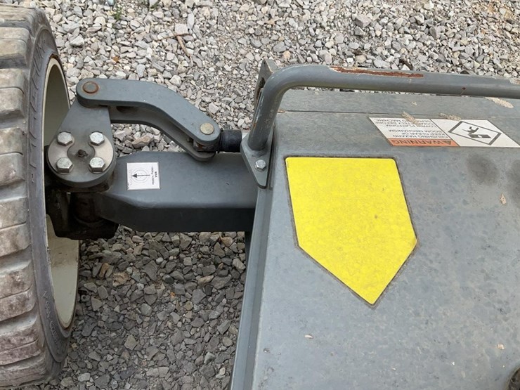 #311-•-snorkel-38'-articulating-lift-image-10