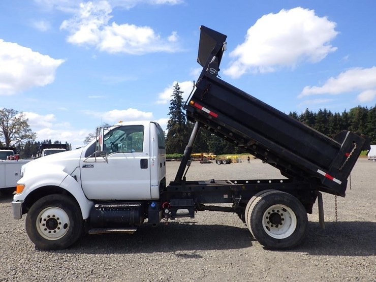 2015-ford-f750-image-8