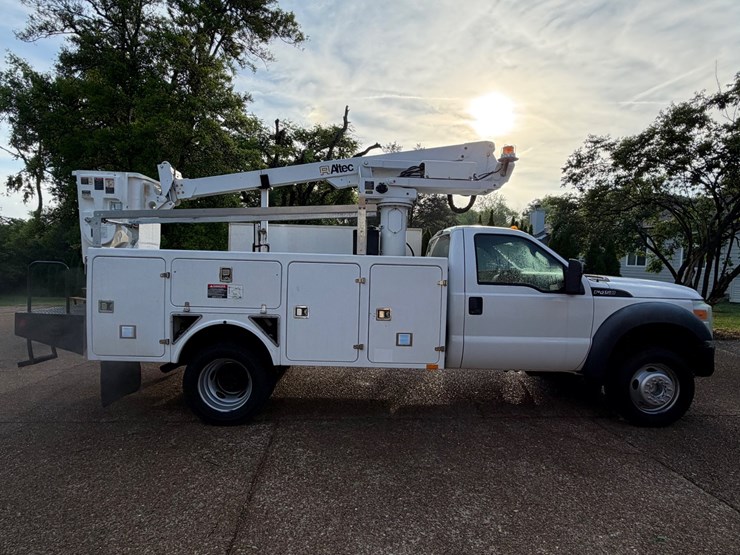 2011-ford-f450-image-13