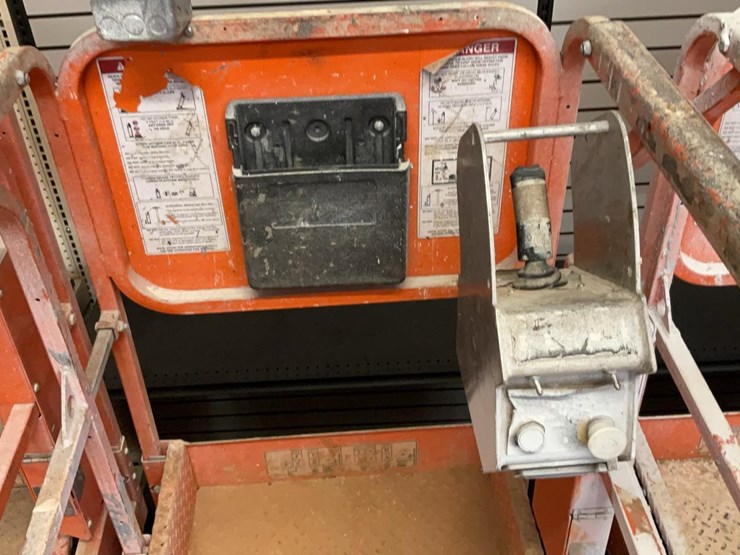 #415-•-2019-snorkel-19'-scissor-lift-image-6