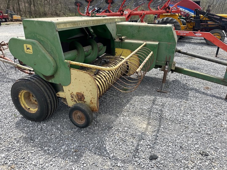 john-deere-336-image-2