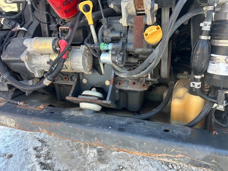 2017-bobcat-t550-image-23