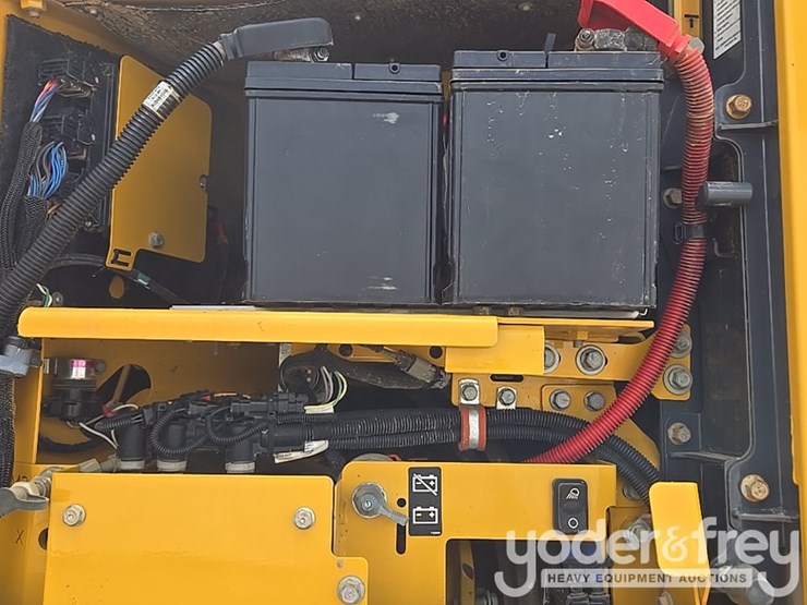 2019-deere-670g-image-55