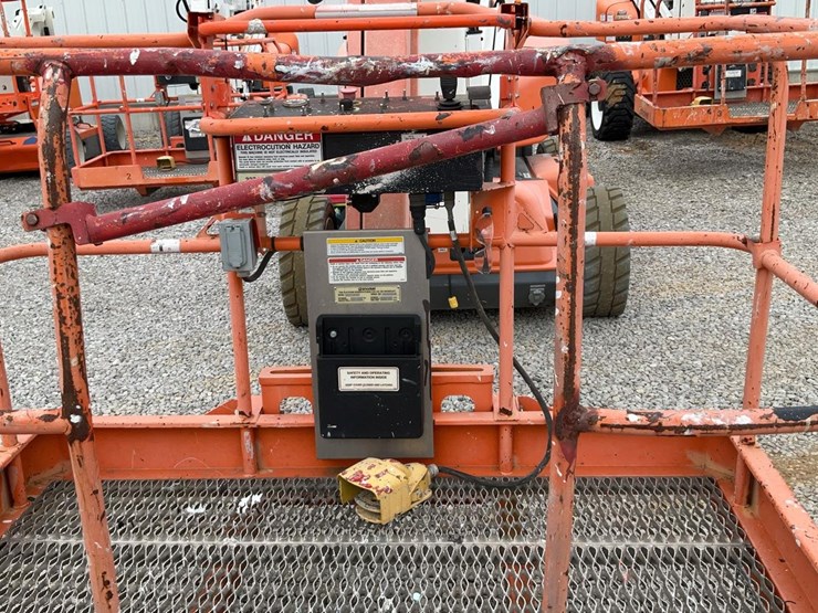 #306-•-2016-snorkel-46'-electric-articulated-boom-lift-image-14