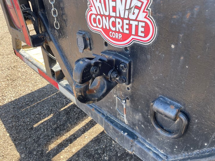 1995-peterbilt-330-image-28