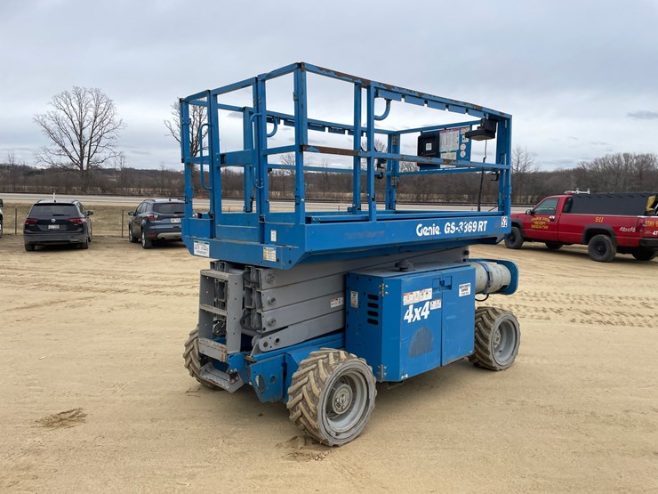 #7514-•-(s-2)-2012-genie-3369-rough-terrain-scissor-lift-image-5