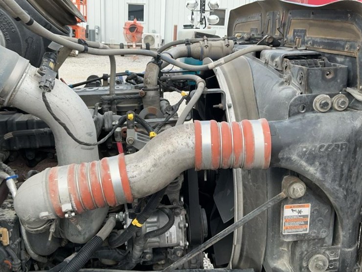 2021-peterbilt-337-image-15