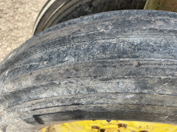 john-deere-b-image-12