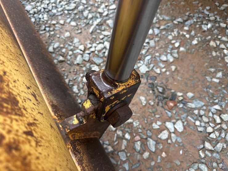 caterpillar-cp-563c-image-35