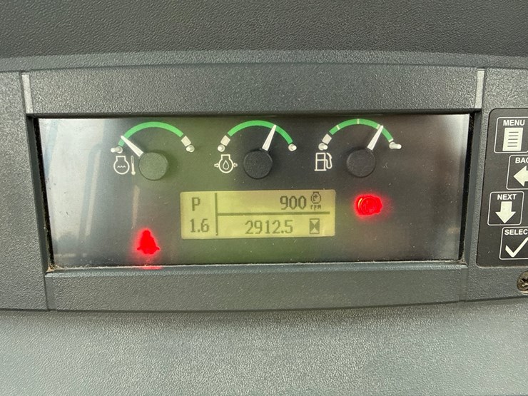 deere-700k-lgp-image-58