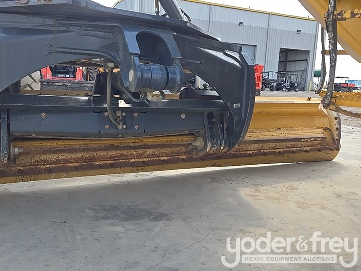 2019-deere-670g-image-26