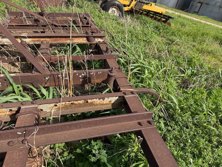 #45299-•-12'-chisel-plow-image-8