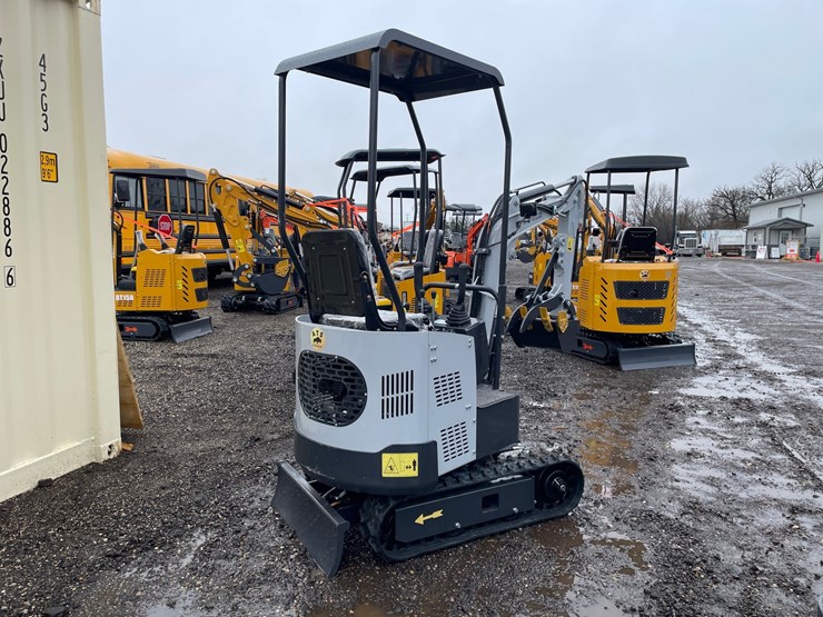 #3293-•-2026-ats-d12d-mini-excavator-image-3