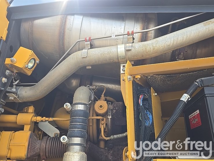 2019-deere-670g-image-58