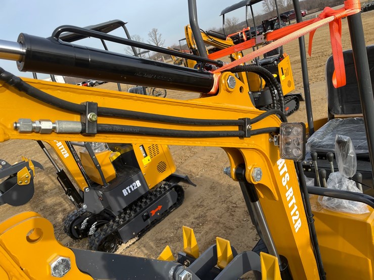 #1041-•-new-ats-rt12r-mini-excavator-image-28