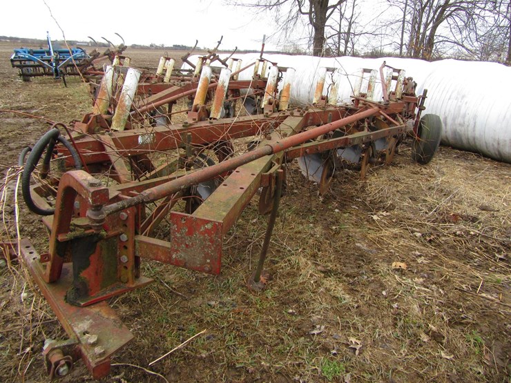 international-700-image-3