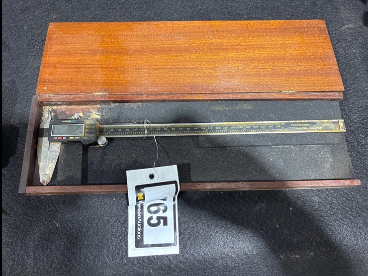 #765-•-electronic-digital-caliper-image-3