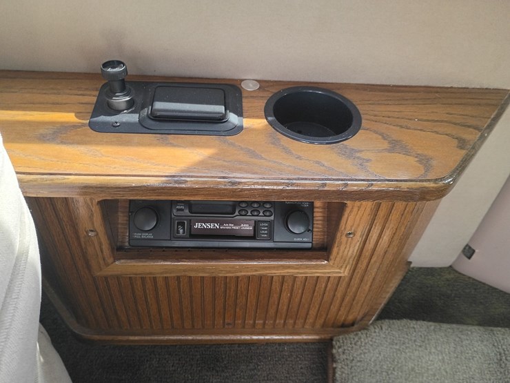 1992-ford-e150-image-65