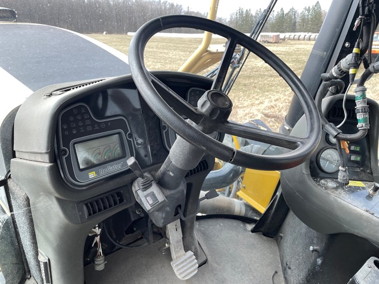 #5515-•-agco-rogator-u1264c-ag-chem-sprayer-image-40