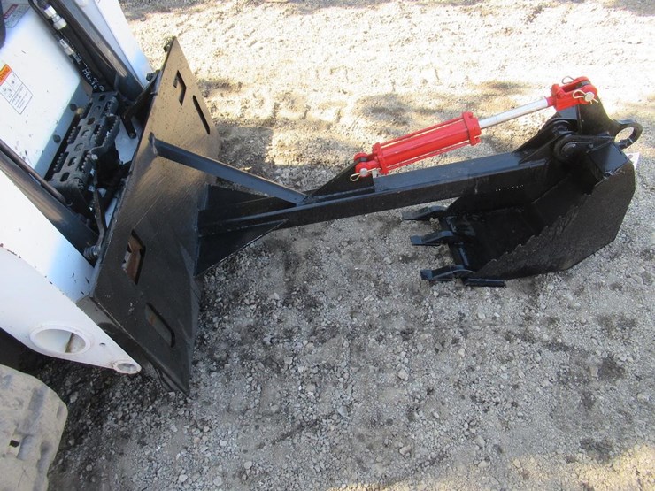 wildcat-skid-steer-backhoe-attachment-image-5