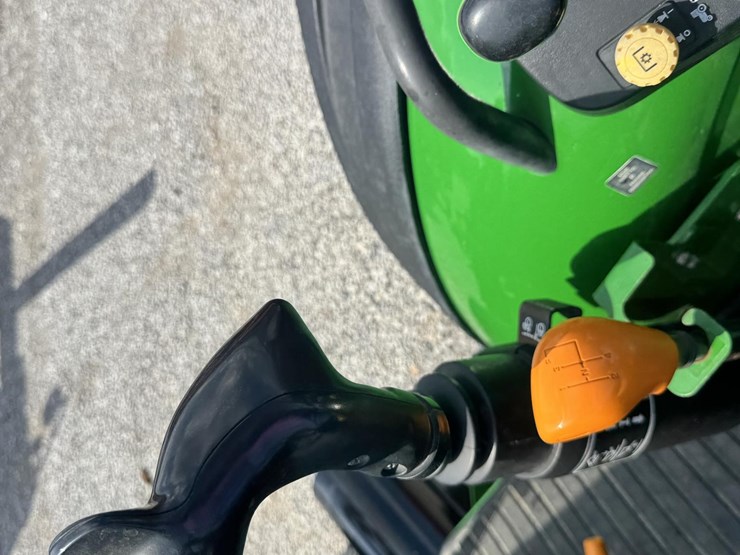 john-deere-5085m-image-16