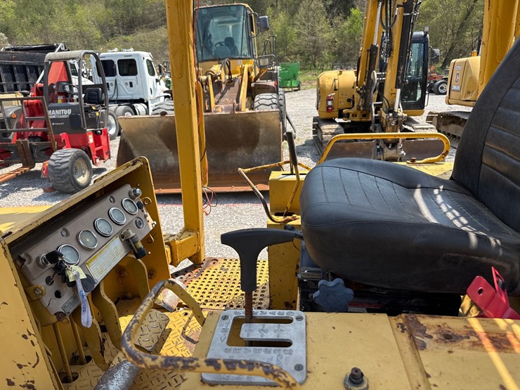 caterpillar-d4c-image-7