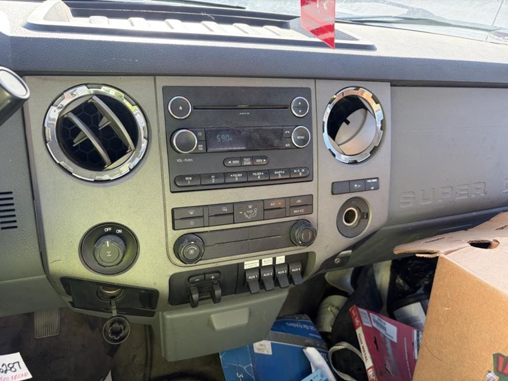 2016-ford-f250-xlt-image-14