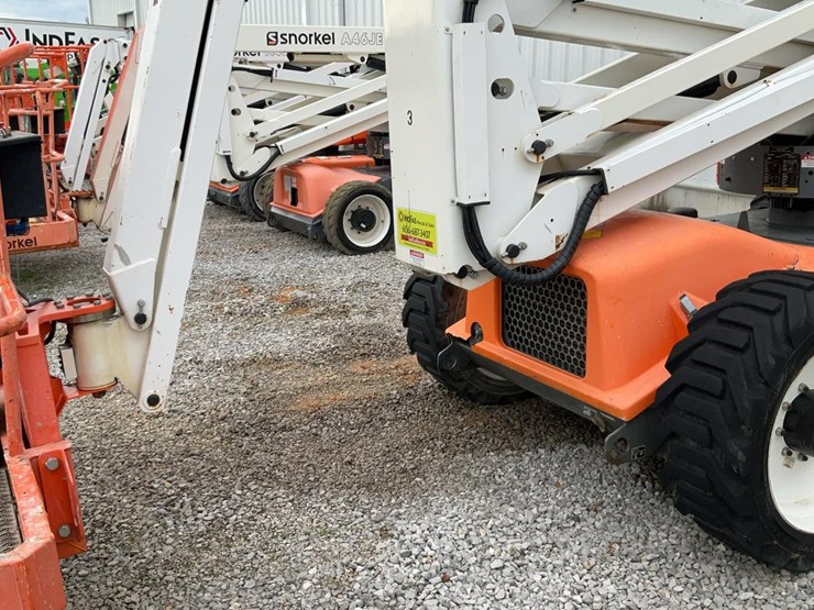 #302-•-2019-snorkel-46'-4wd-articulating-boom-lift-#3-image-14