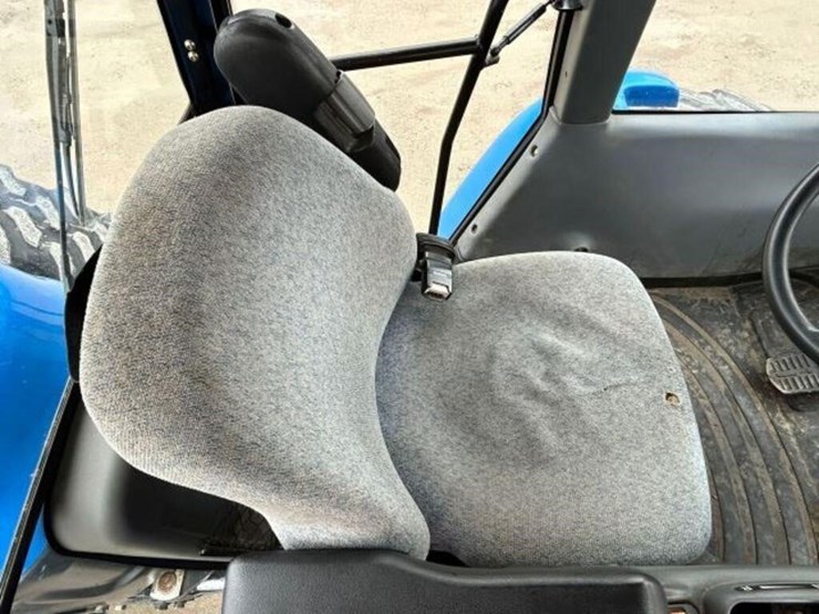 new-holland-tv6070-image-25