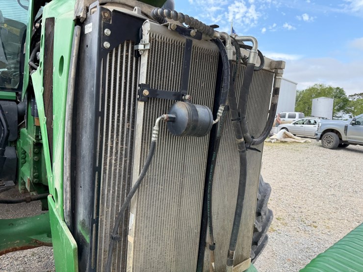 2012-john-deere-8285r-image-51