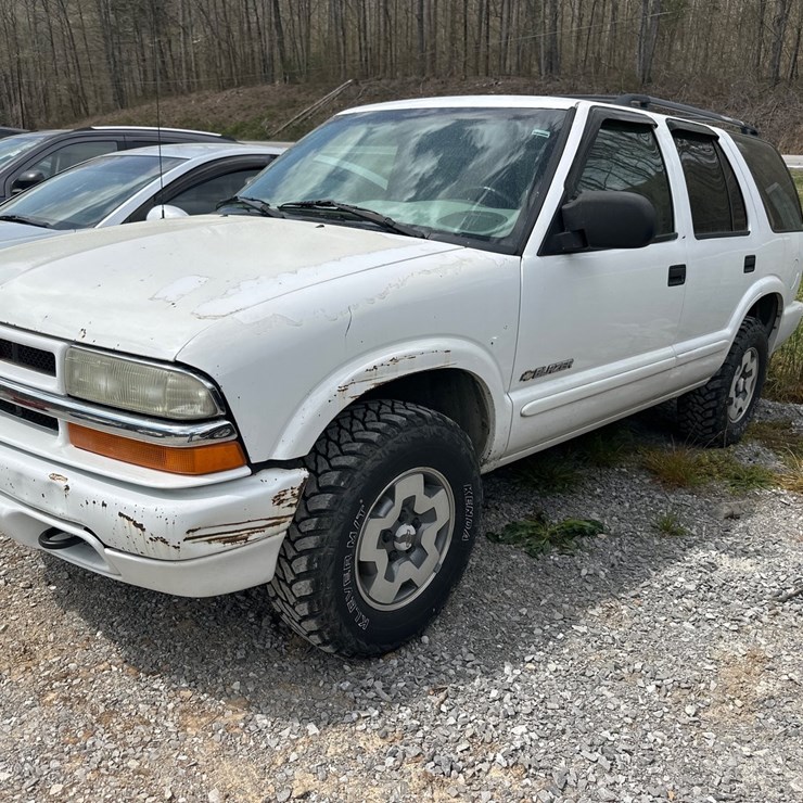 2004 CHEVROLET BLAZER
