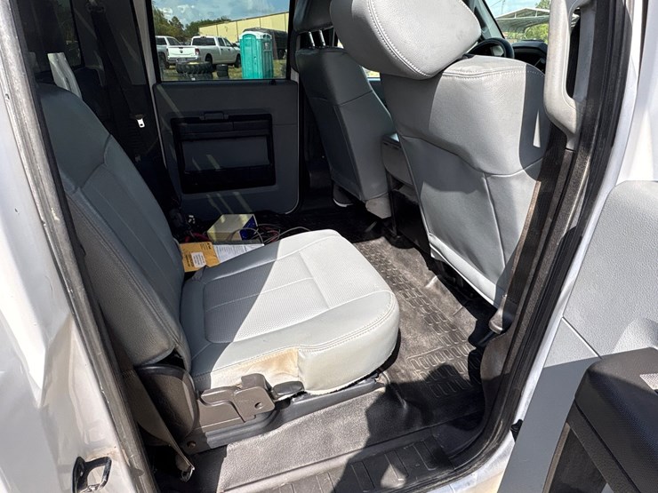 2015-ford-f550-image-9