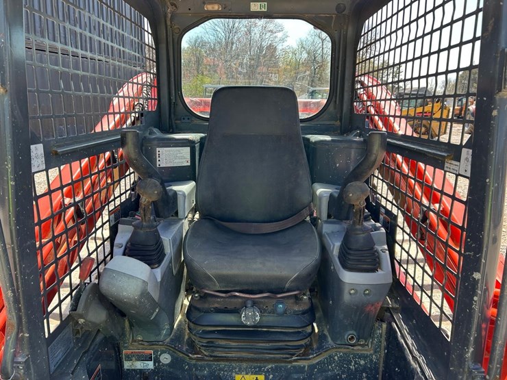 2019-kubota-svl75-2-image-12