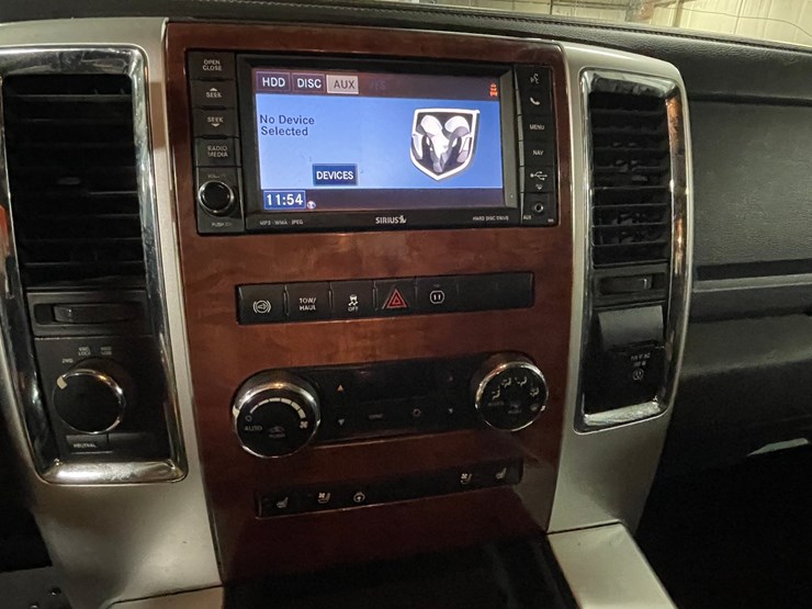 2012-dodge-3500-image-28