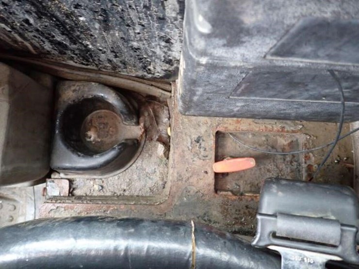 2009-caterpillar-232b-image-25