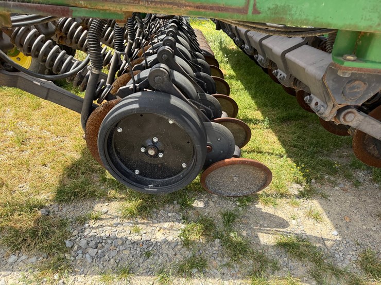 john-deere-1590-image-63