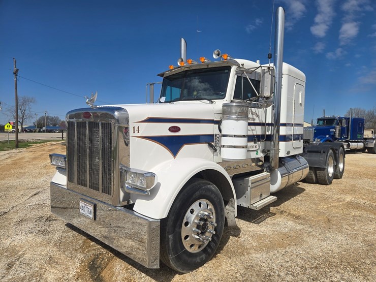 1996-peterbilt-377-image-2