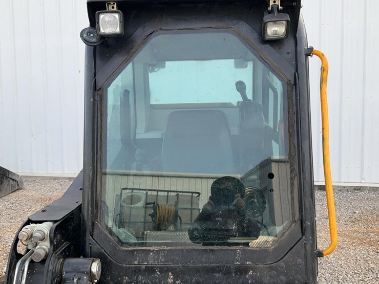 2022-jcb-215t-image-42