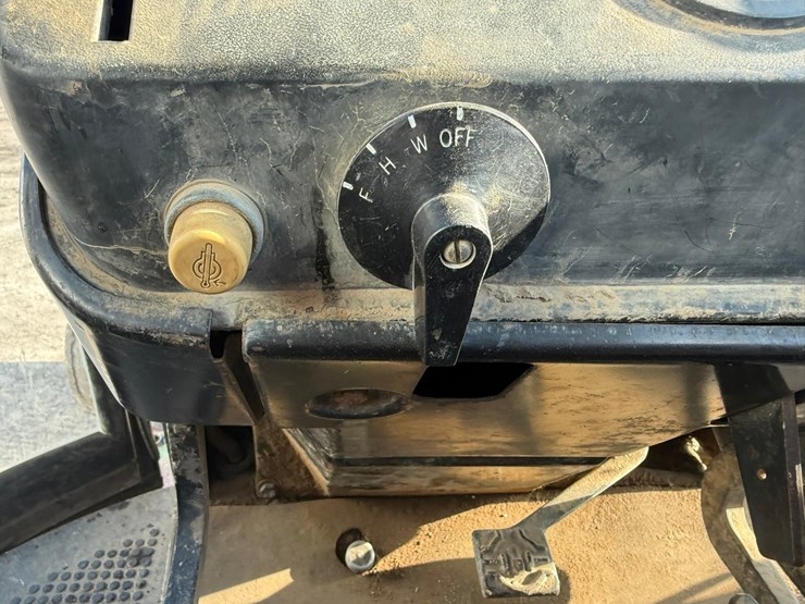 1979-john-deere-4840-image-45