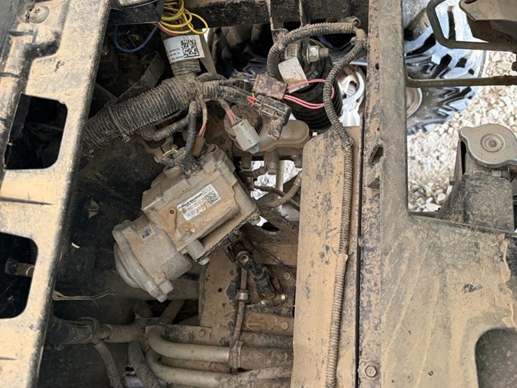 john-deere-gator-image-41