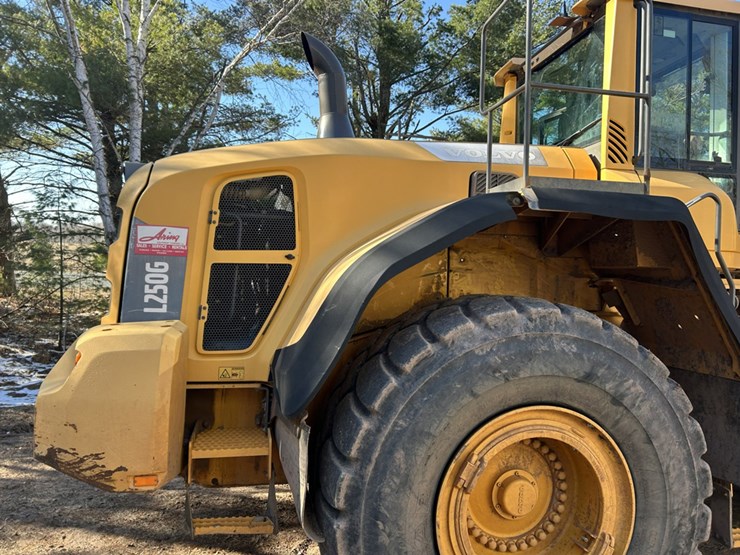 volvo-l250g-image-36