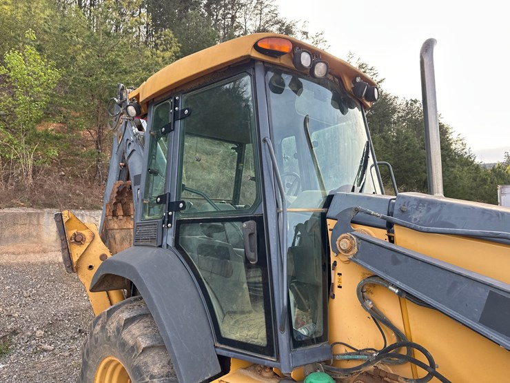 2011-deere-310sj-image-18