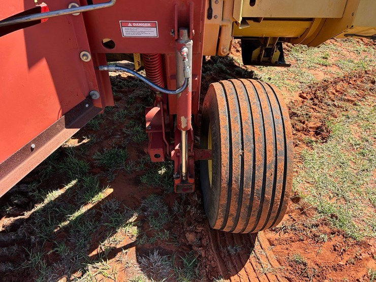 new-holland-1475-image-7