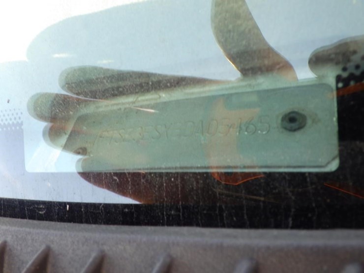 2011-ford-econoline-350-image-15