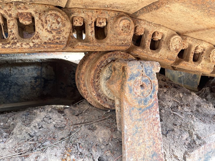 caterpillar-225-image-21