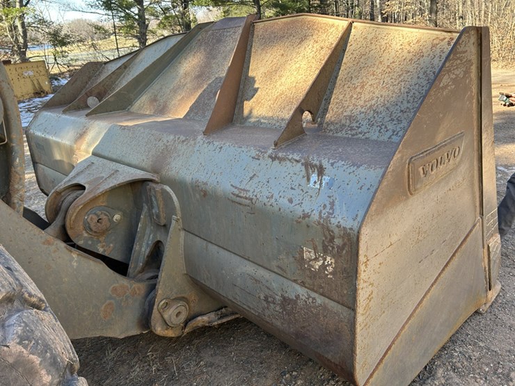 volvo-l250g-image-10