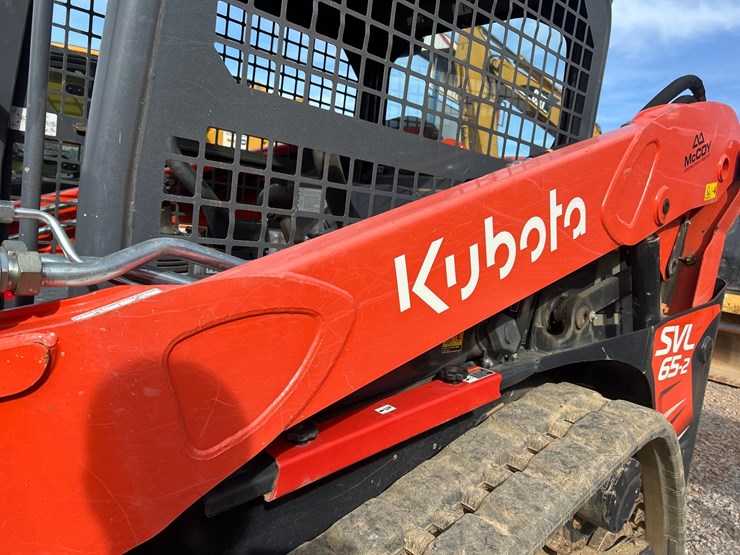 2023-kubota-svl65-2-image-22